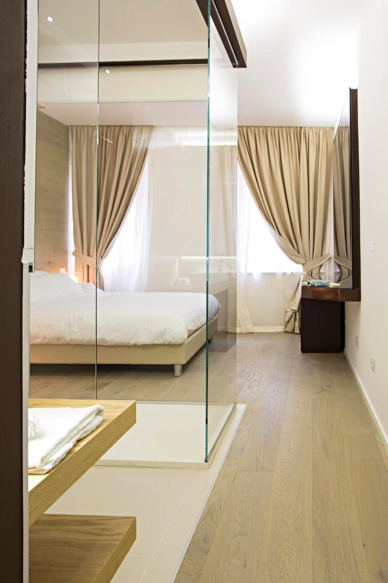 Borgoleoni 18 - Room And Breakfast Ferrara Rum bild