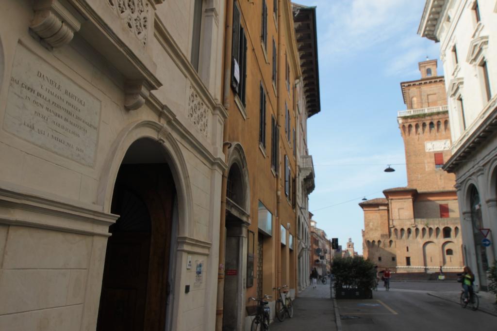 Borgoleoni 18 - Room And Breakfast Ferrara Exteriör bild