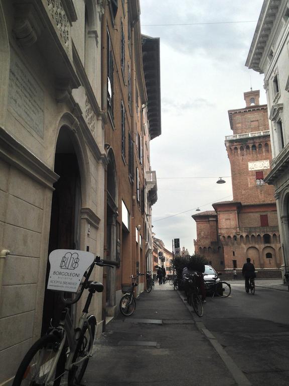 Borgoleoni 18 - Room And Breakfast Ferrara Exteriör bild
