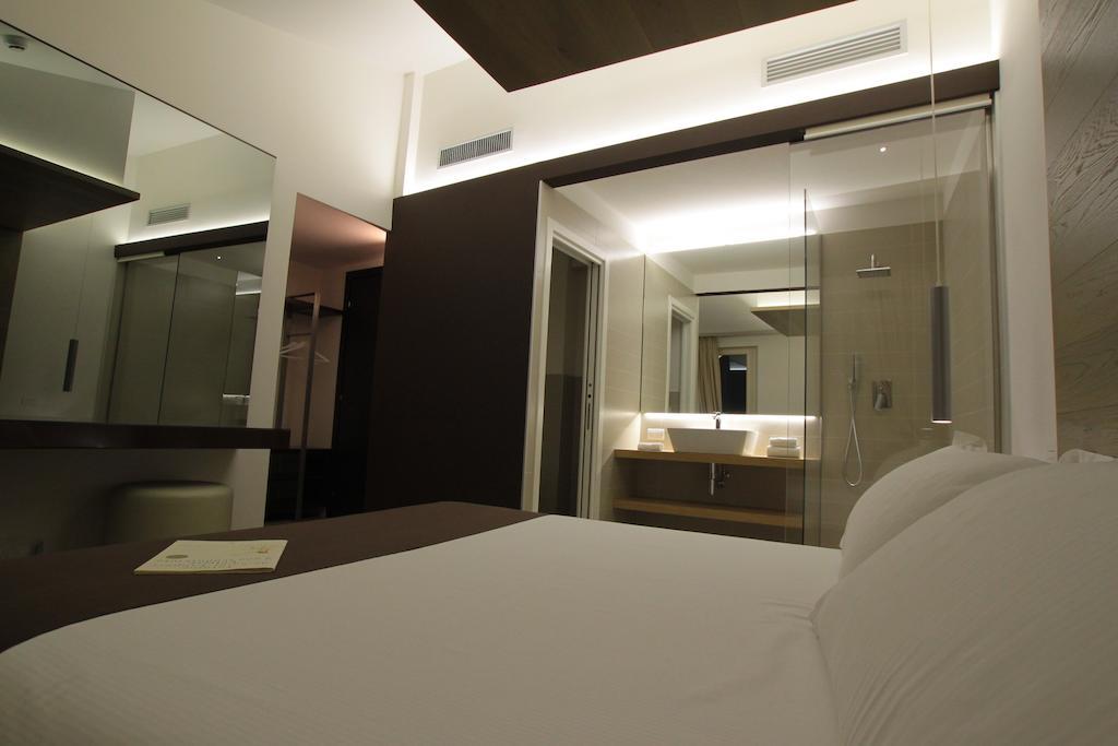 Borgoleoni 18 - Room And Breakfast Ferrara Exteriör bild